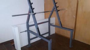 Rack gimnasio y barra