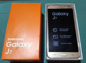 Vendo Celular Samsung Galaxy J7 Dorado