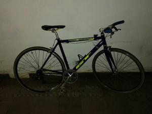 Bicicleta GT impecable