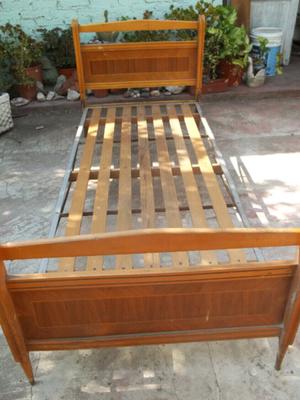 Cama de madera