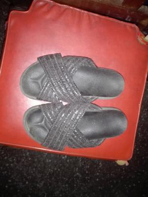 Sandalias negra para mujer
