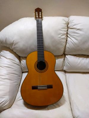 Guitarra yamaha c70 criolla
