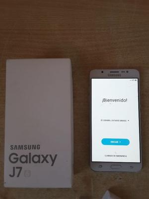Samsung J de 16gb, libre para cualquier compañia. Hay