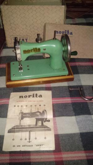 Antigua maquina de coser Norita