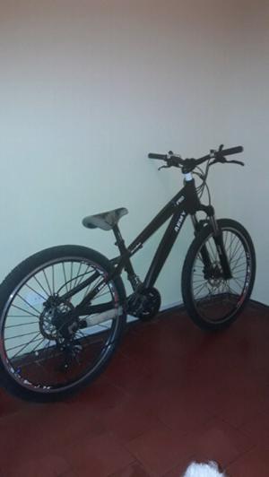 Bicicleta Skinred Army Pro