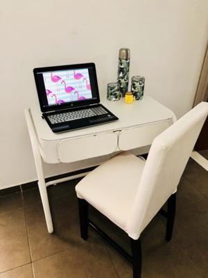 Escritorio con silla