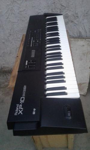 Sintetizador Roland xp10