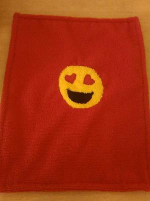 toalla escolar emoji $40