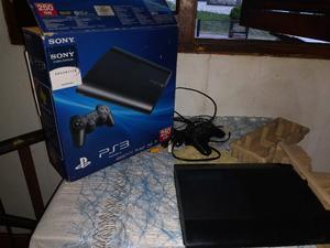 Play 3 nueva con 1 yosting y 2 juegos de regalo