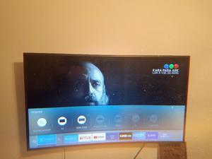Vendo Smart TV Curvo Full HD Samsung 55 Con soporte!