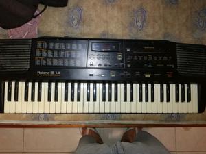 Vendo teclado roland E 14