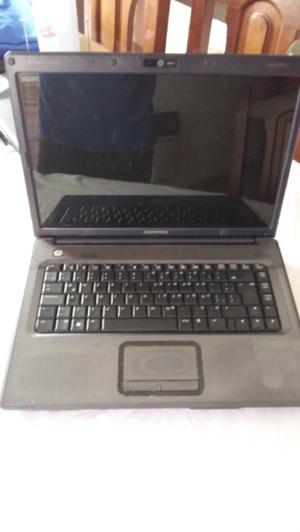 Notebook Compaq Presario F700 con Windows 10