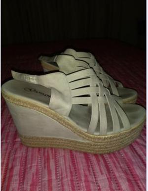 Sandalias plataforma beige