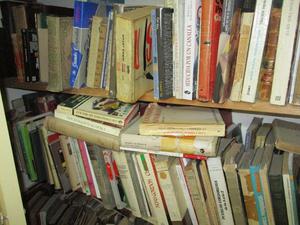 venta de  libros usados en CASTELAR SUR, CERCA DE LA