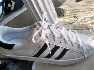 Adidas suoer star