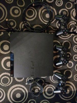 Play Station 3 con 149 Gb + 3 Joystick