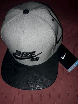 Vendo gorras Nike originales