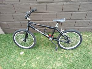 Bicicleta BMX mamoth