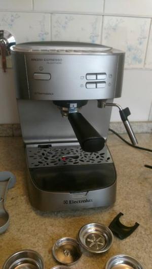 Cafetera Electrolux Aroma Espresso Automatic Em220 No Nestle