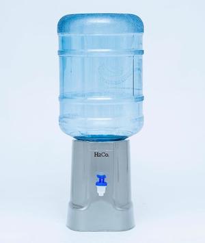 Dispenser De Agua Con Dos Bidones Vacios Con Uso