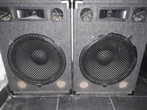 Vendo parlantes 15