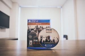 Dying Light The Following Enhanced Edition Ps4 || Poco Uso