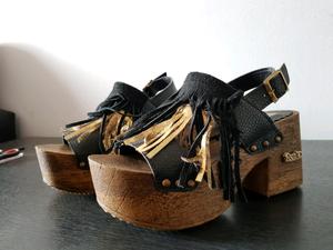 Sandalias con flecos