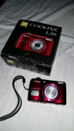 Camara Coolpix Nikon L26 casi sin uso!