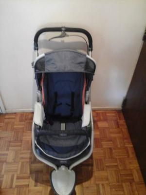 Cochecito para bebe,3 ruedas. Marca "Chicco"