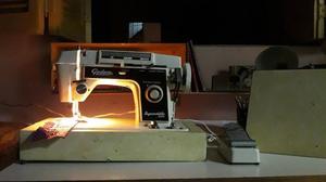 Máquina de coser Godeco Supermatic 