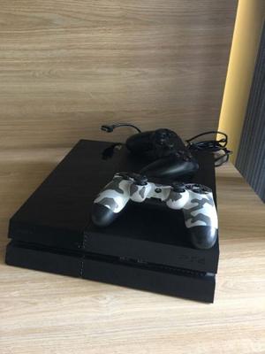 PS4 / PlayStation 4 con 1 Joystick (500Gb) en caja