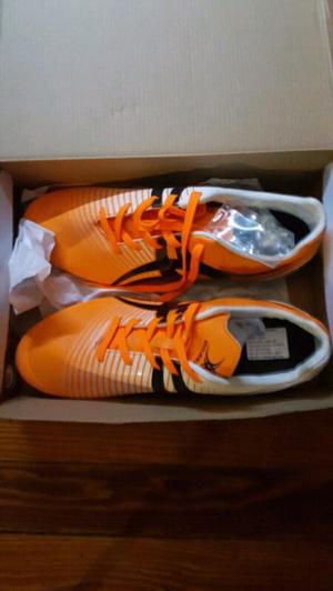 Vendo botines gilbert rugby, sin uso talle 42