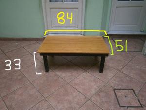 mesa ratona de madera y base metalica