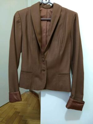 Blazer color chocolate, talle xs, sin uso.