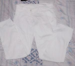 Pantalón blanco en buen estado