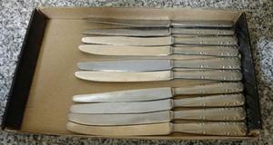 Vendo 20 cuchillos antiguos marca Gamuza