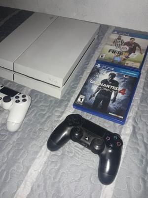 Vendo Playstation 4 Impecable