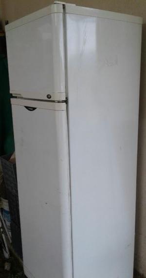 VENDO HELADERA NEBA c/freezer