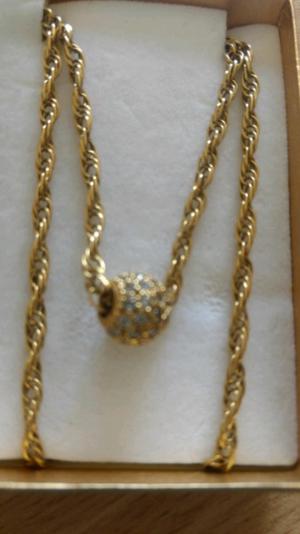 Gargantilla y Donna oro 18 k