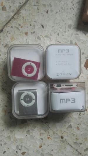 MP3 con cargador y auriculares