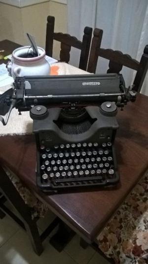 Maquina de escribir Olivetti M40
