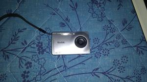 Vendo cámara de fotos Kodak impecable!!