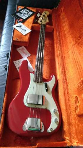 Bajo Fender Precision American Vintage