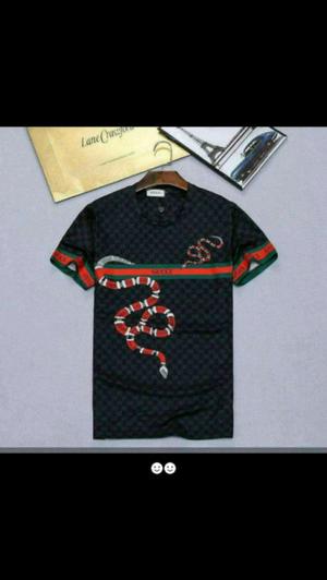 Gucci Remeras y chombas