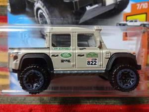Hot Wheels  Land Rover Defender Double Cab ** 31 **