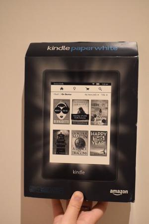 Vendo Amazon Kindle paperwhite 2 (sexta generación). SIN