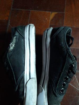 Zapatillas marca vicus negras n37