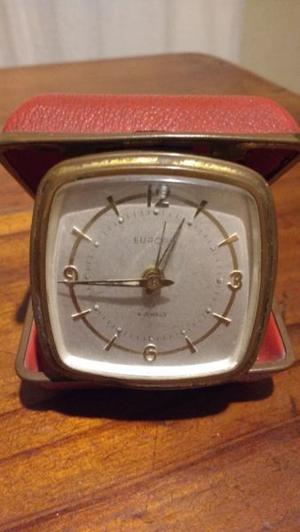 reloj de mesa a cuerda