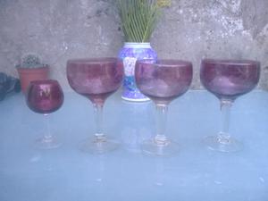 4 copas antiguas violetas
