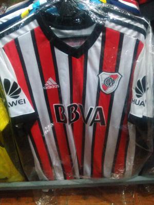 Camiseta de fútbol river  RAYADA